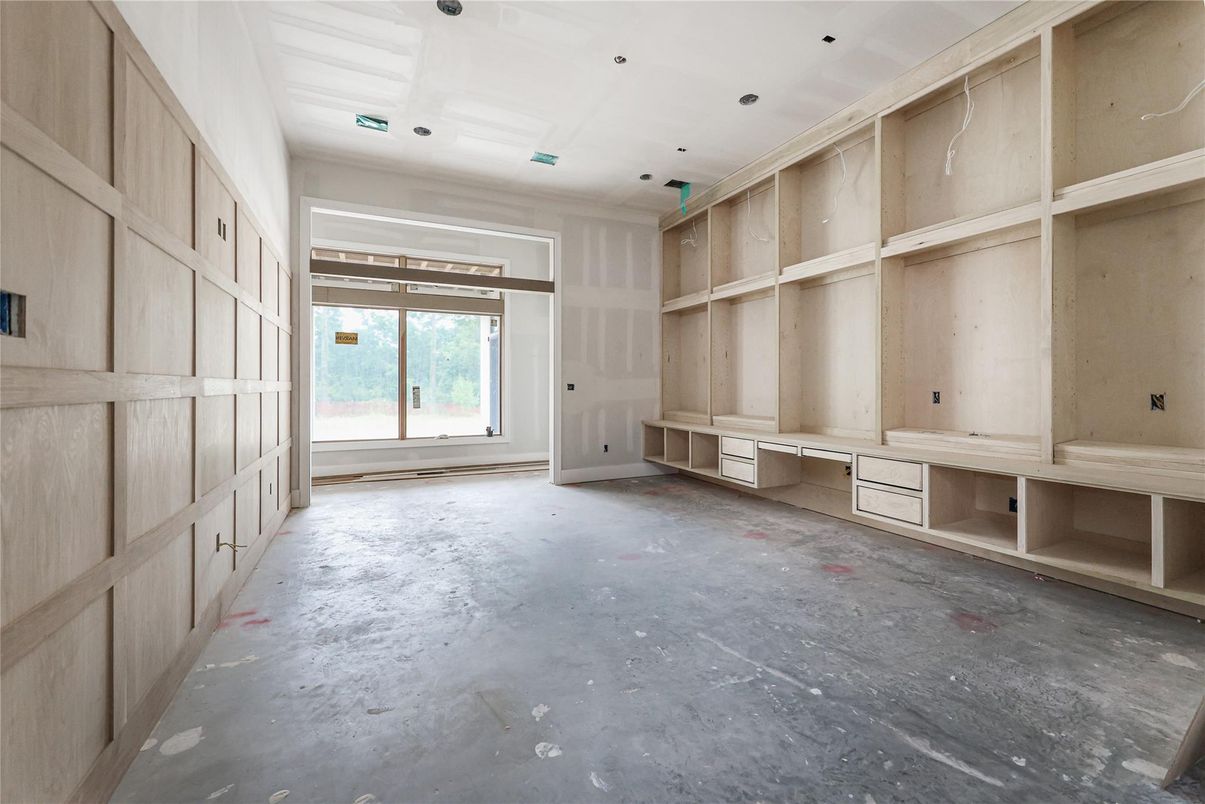 Empty room, Interior, Recessed Lighting