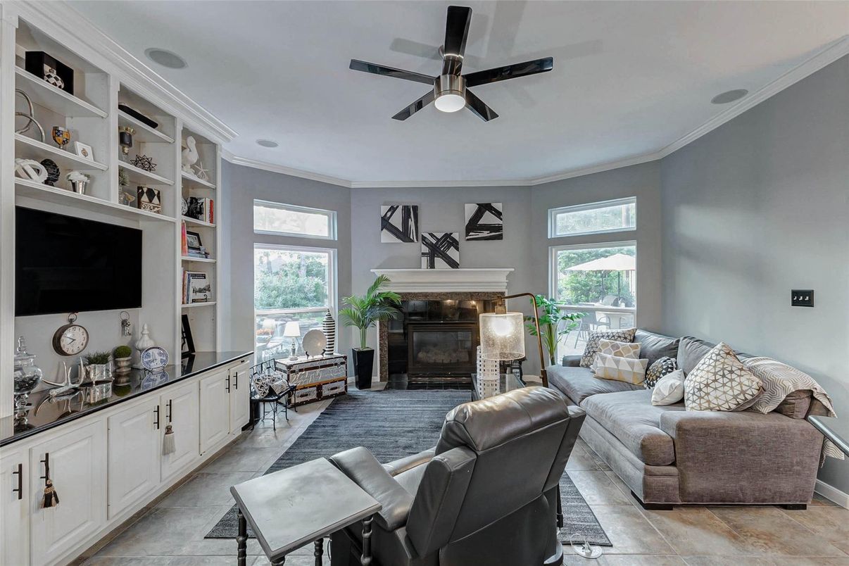 Fireplace, Interior, Living room