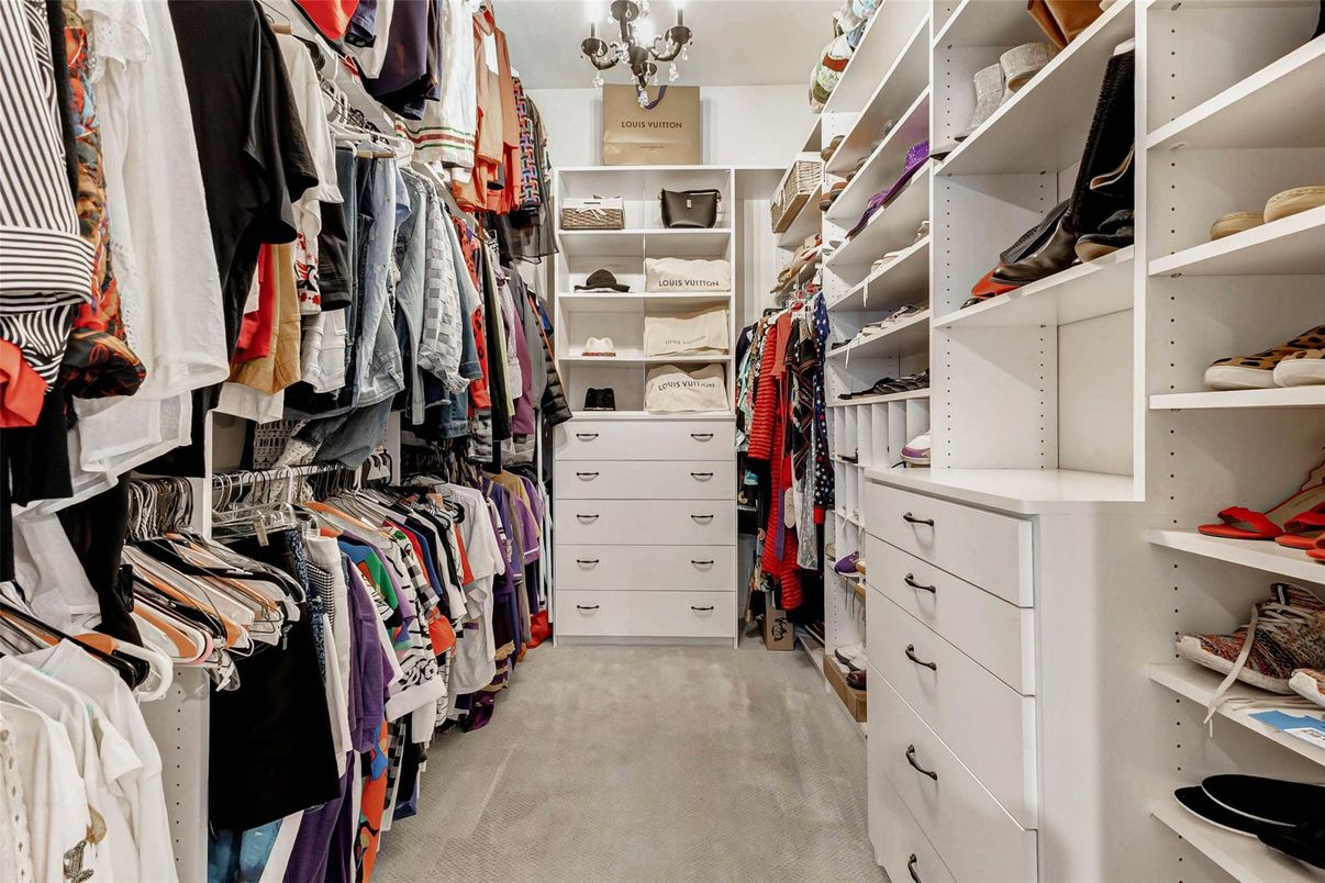 Interior, Walk-in Closets
