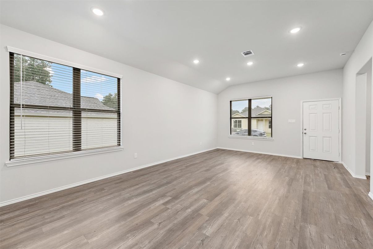 Empty room, Interior, Recessed Lighting, Wood Texture Flooring