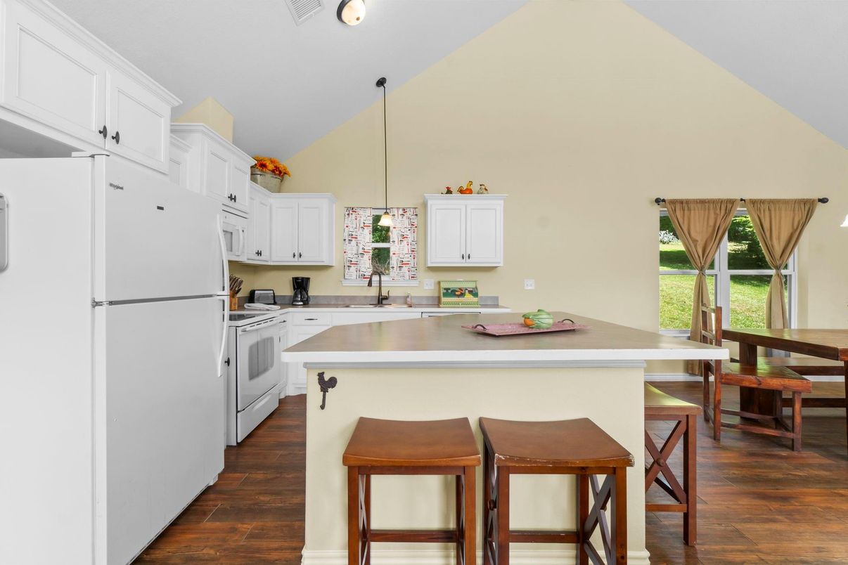 Dining room, Interior, Kitchen, Pendant Lights, Wood Texture Flooring
