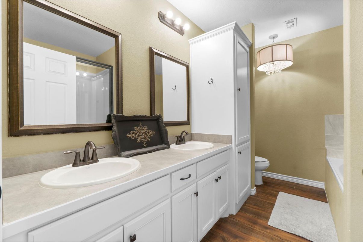 Bathroom, Dual Sink Vanities, Interior, Pendant Lights, Wood Texture Flooring