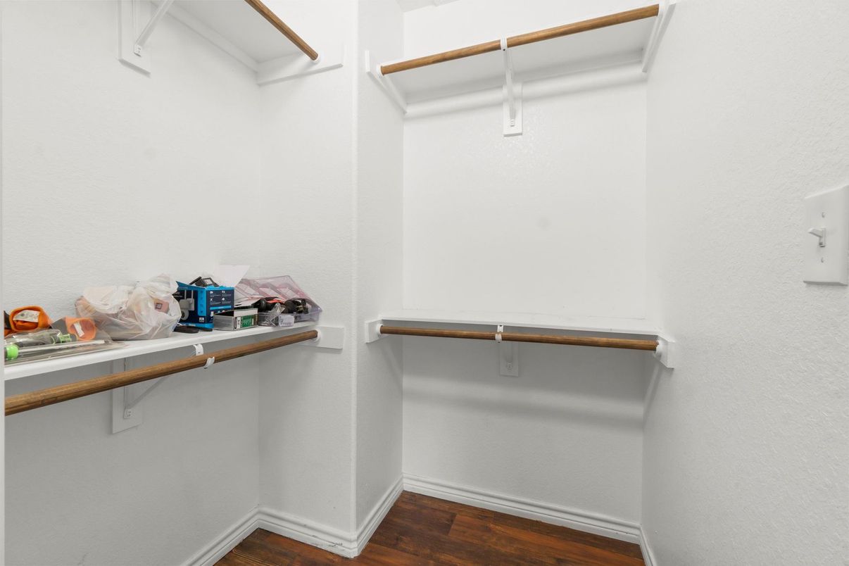 Interior, Walk-in Closets, Wood Texture Flooring