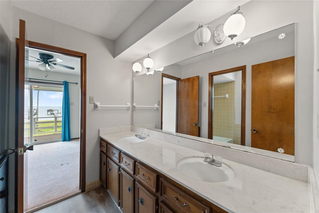 Bathroom, Dual Sink Vanities, Interior, Wood Texture Flooring