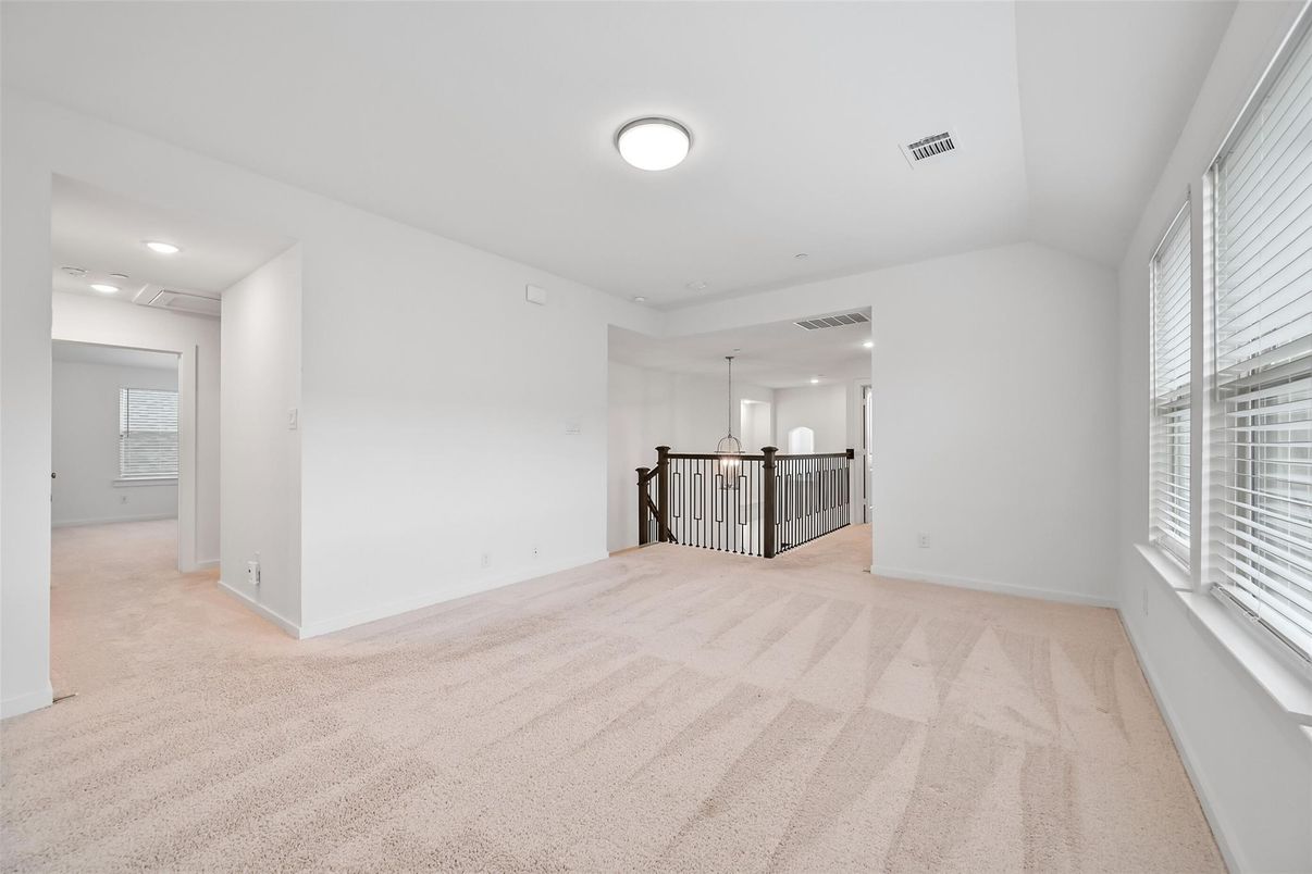 Empty room, Interior, Pendant Lights, Recessed Lighting