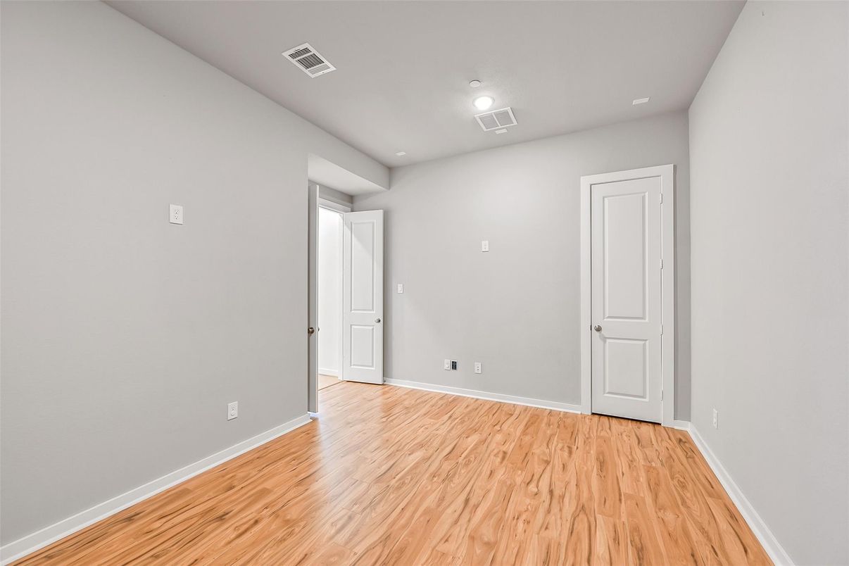 Empty room, Interior, Recessed Lighting, Wood Texture Flooring