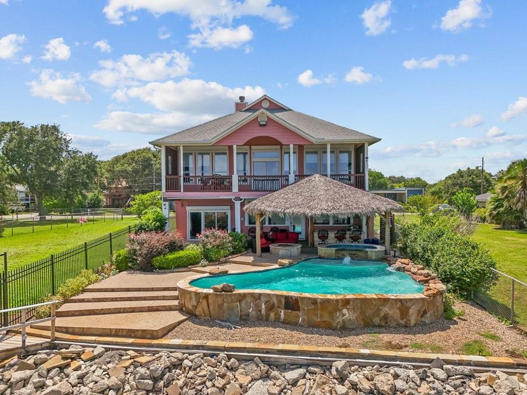 Backyard, Exterior, Pool