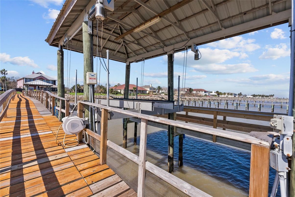 Exterior, Water