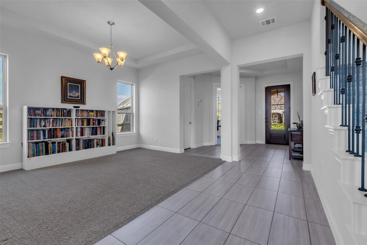 Chandelier, Empty room, Interior, Recessed Lighting