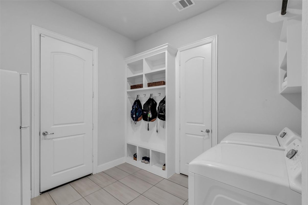 Interior, Washer