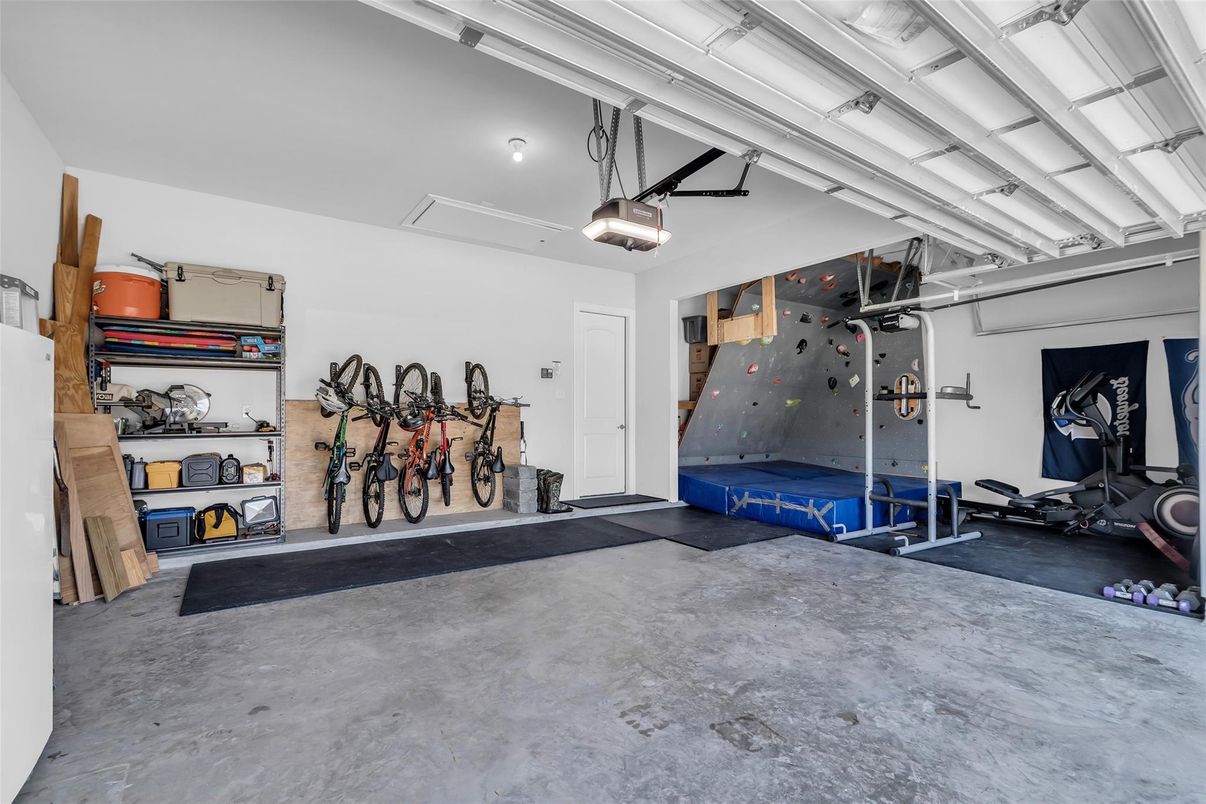 Fitness Equipment, Garage, Interior