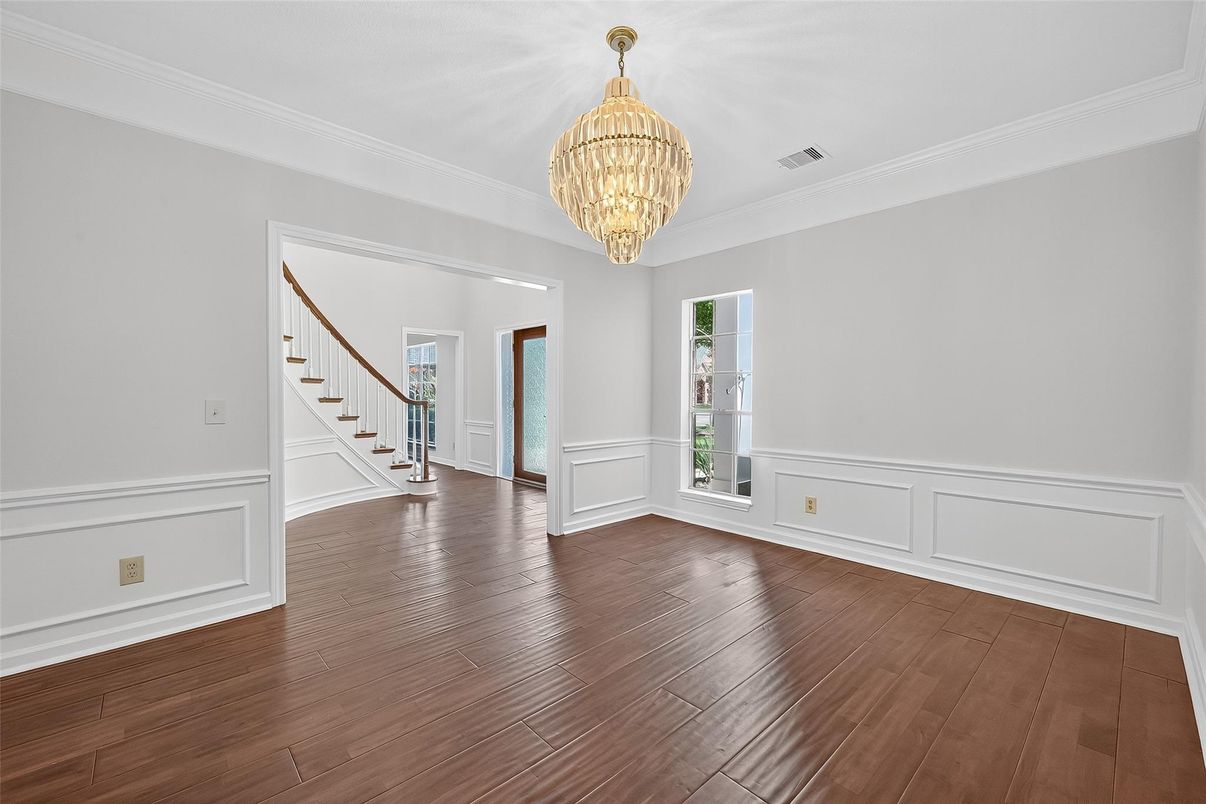 Chandelier, Empty room, Interior, Wood Texture Flooring
