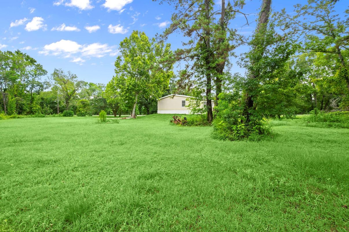 Backyard, Detached Garage, Exterior