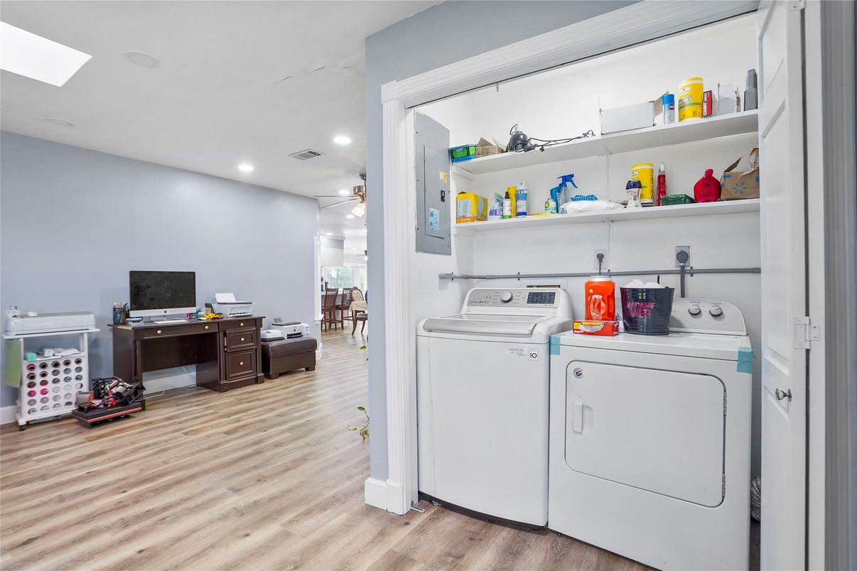 Interior, Recessed Lighting, Utility Closets, Washer, Wood Texture Flooring