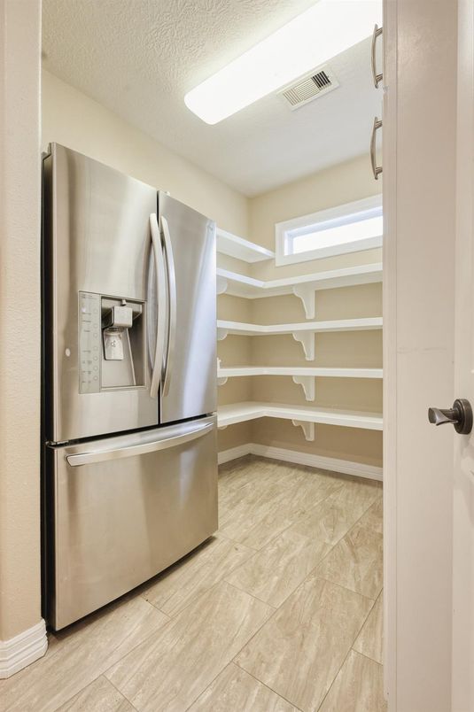 Interior, Stainless Steel Appliances
