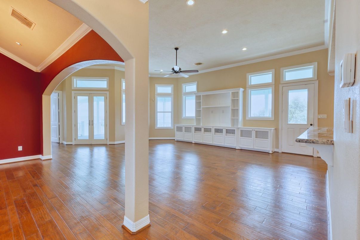 Empty room, Interior, Recessed Lighting, Wood Texture Flooring