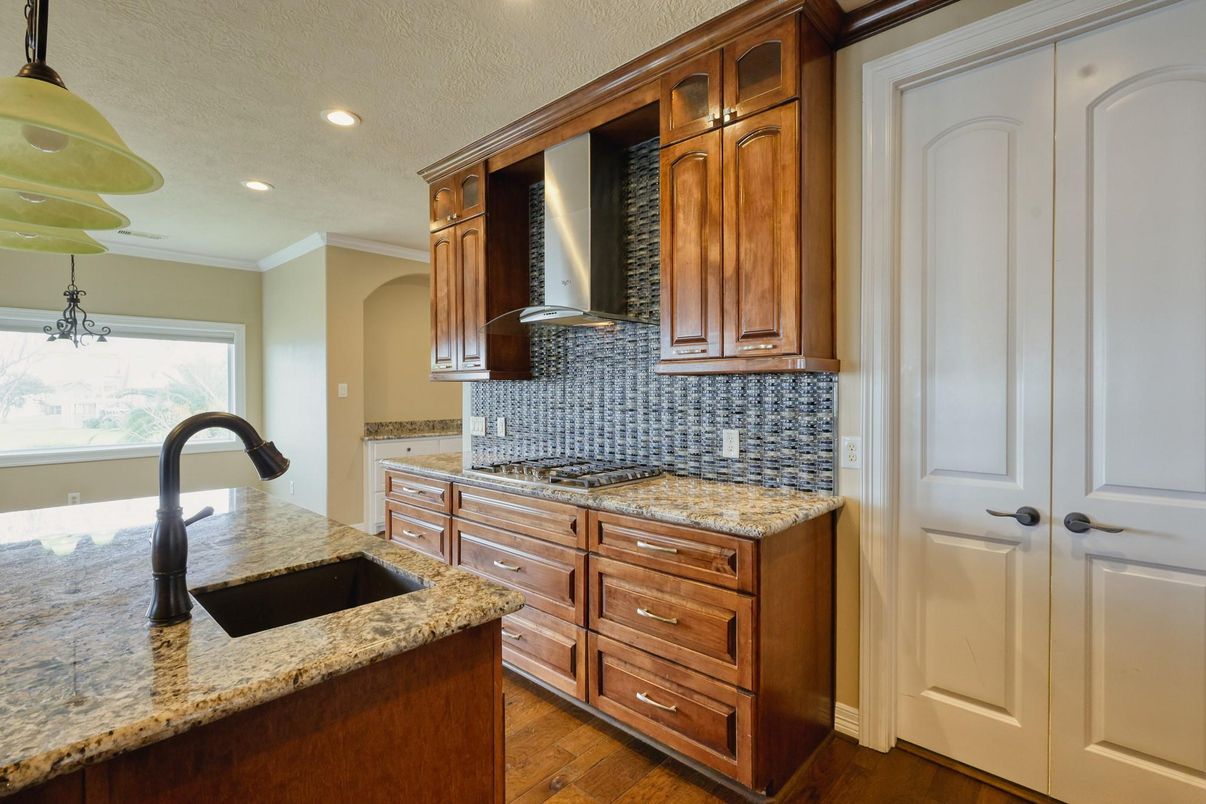 Interior, Kitchen, Recessed Lighting, Wood Texture Flooring