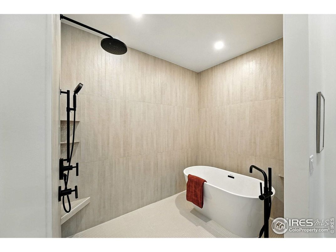 Bathroom, Free Standing Baths, Interior, Recessed Lighting