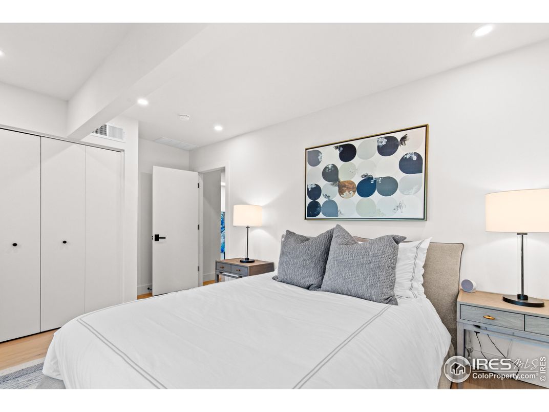 Bedroom, Interior, Recessed Lighting