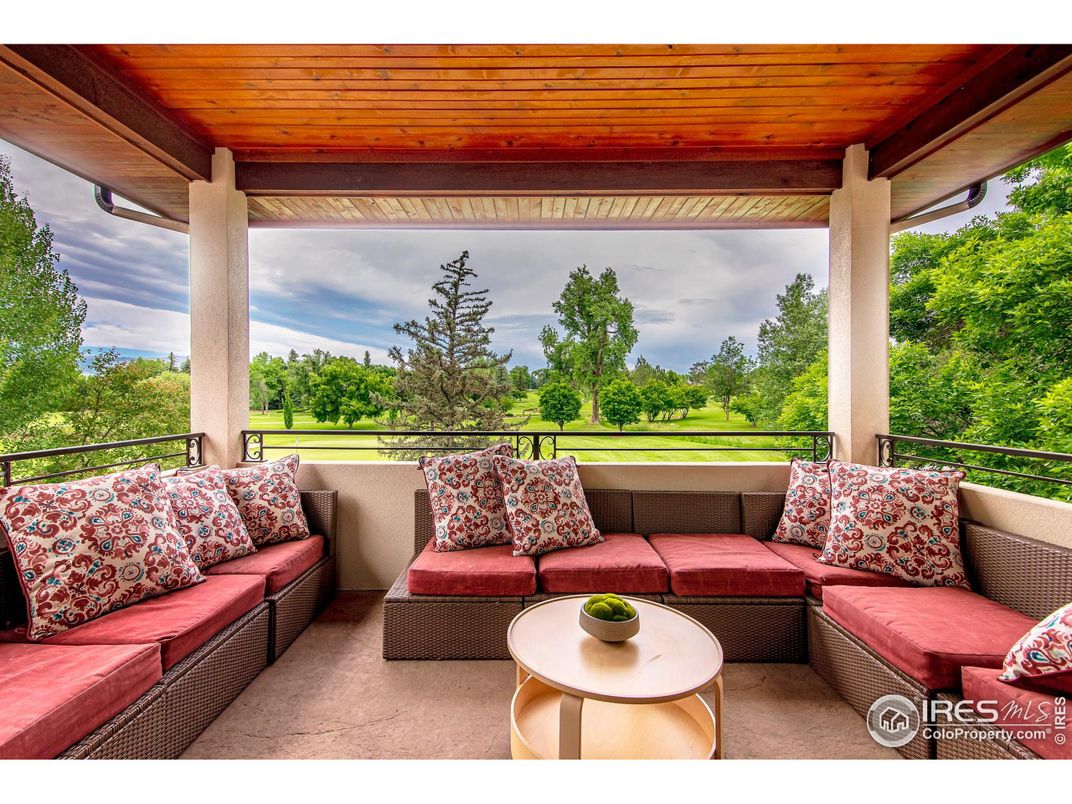Exterior, Interior, Living room, Wooden Ceilings
