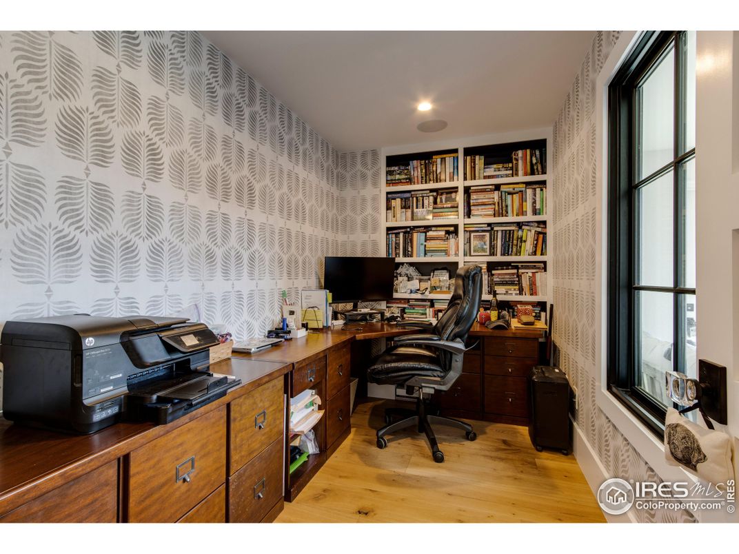 Home Office, Interior, Recessed Lighting, Wood Texture Flooring