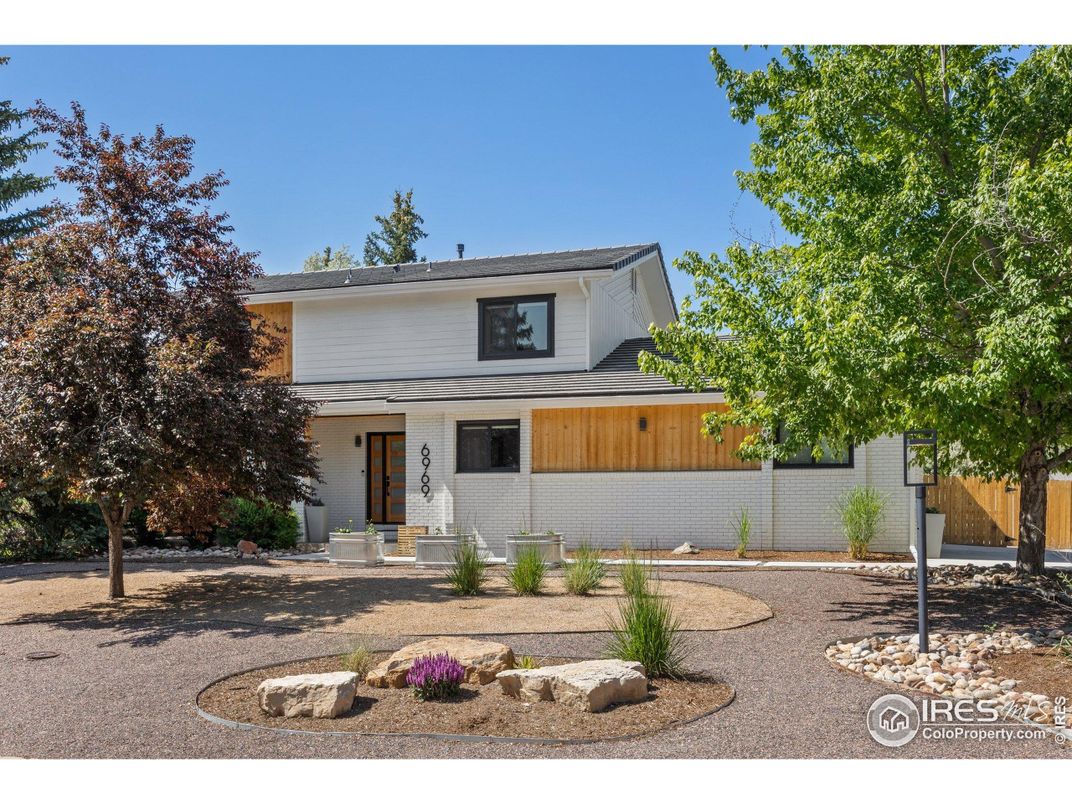 Backyard, Exterior, Facade, American Foursquare