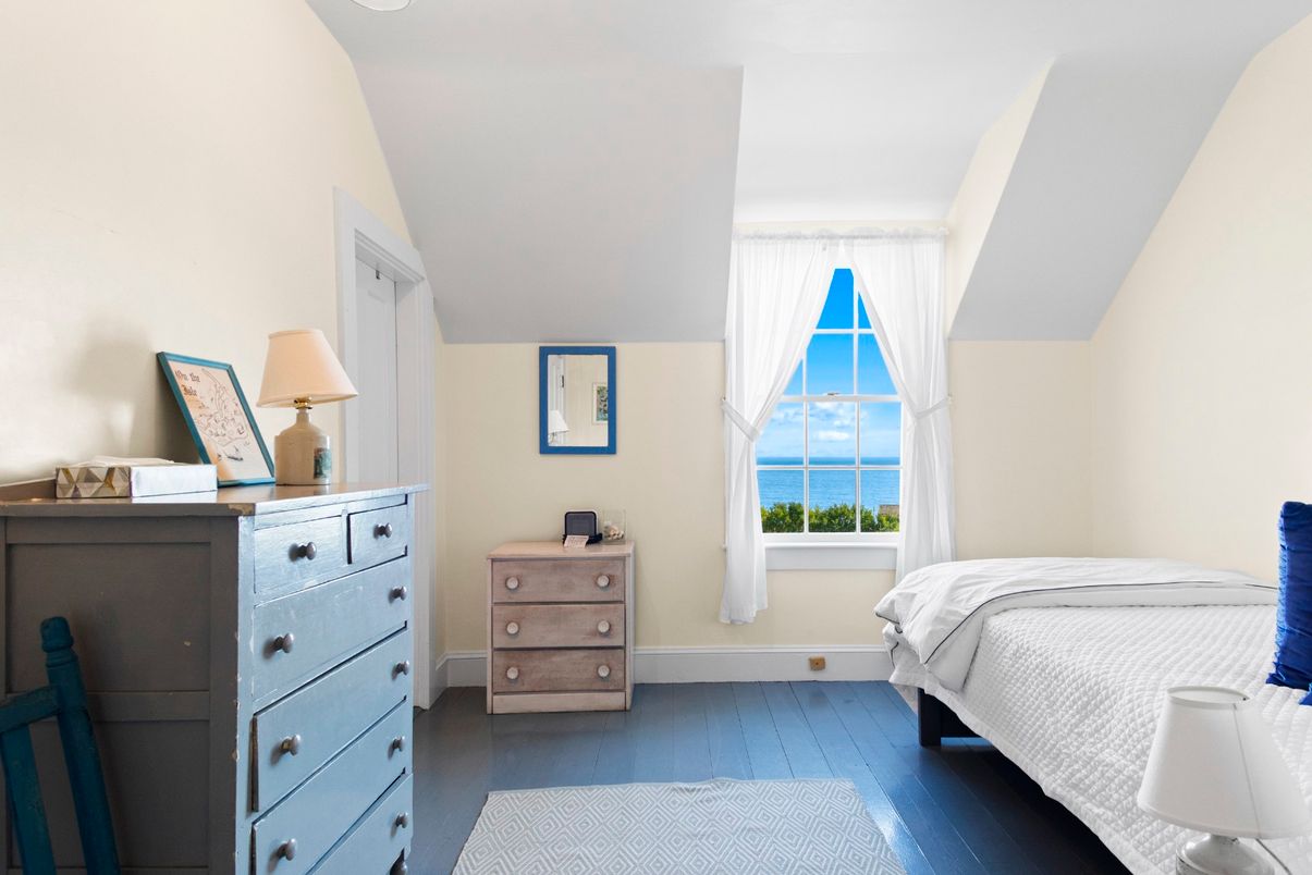 Bedroom, Interior, Water, Wood Texture Flooring