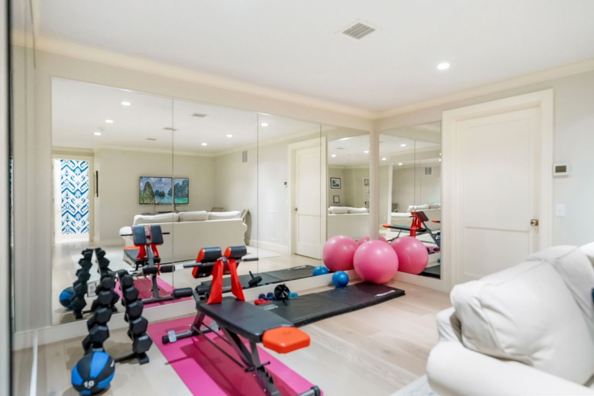 Fitness Equipment, Interior, Recessed Lighting, Wood Texture Flooring
