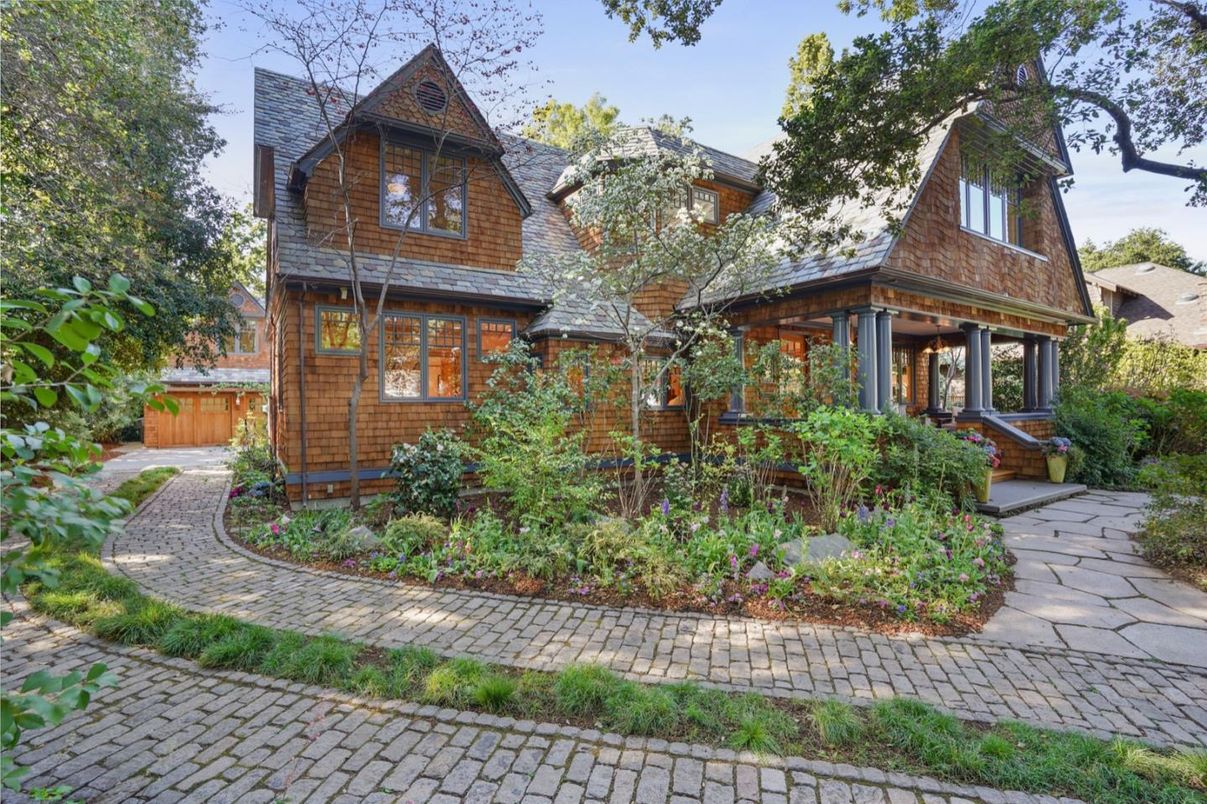 Exterior, Facade, Brick Facade, Log Home