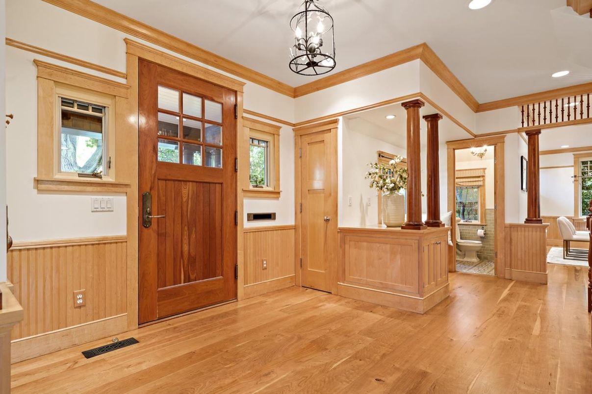 Bathroom, Interior, Pendant Lights, Recessed Lighting, Wood Texture Flooring