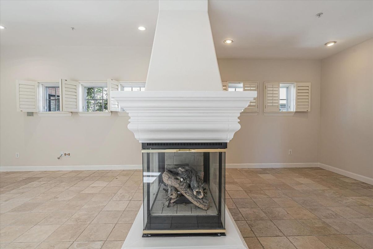 Fireplace, Interior, Recessed Lighting