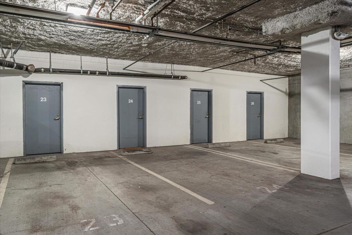 Garage, Interior