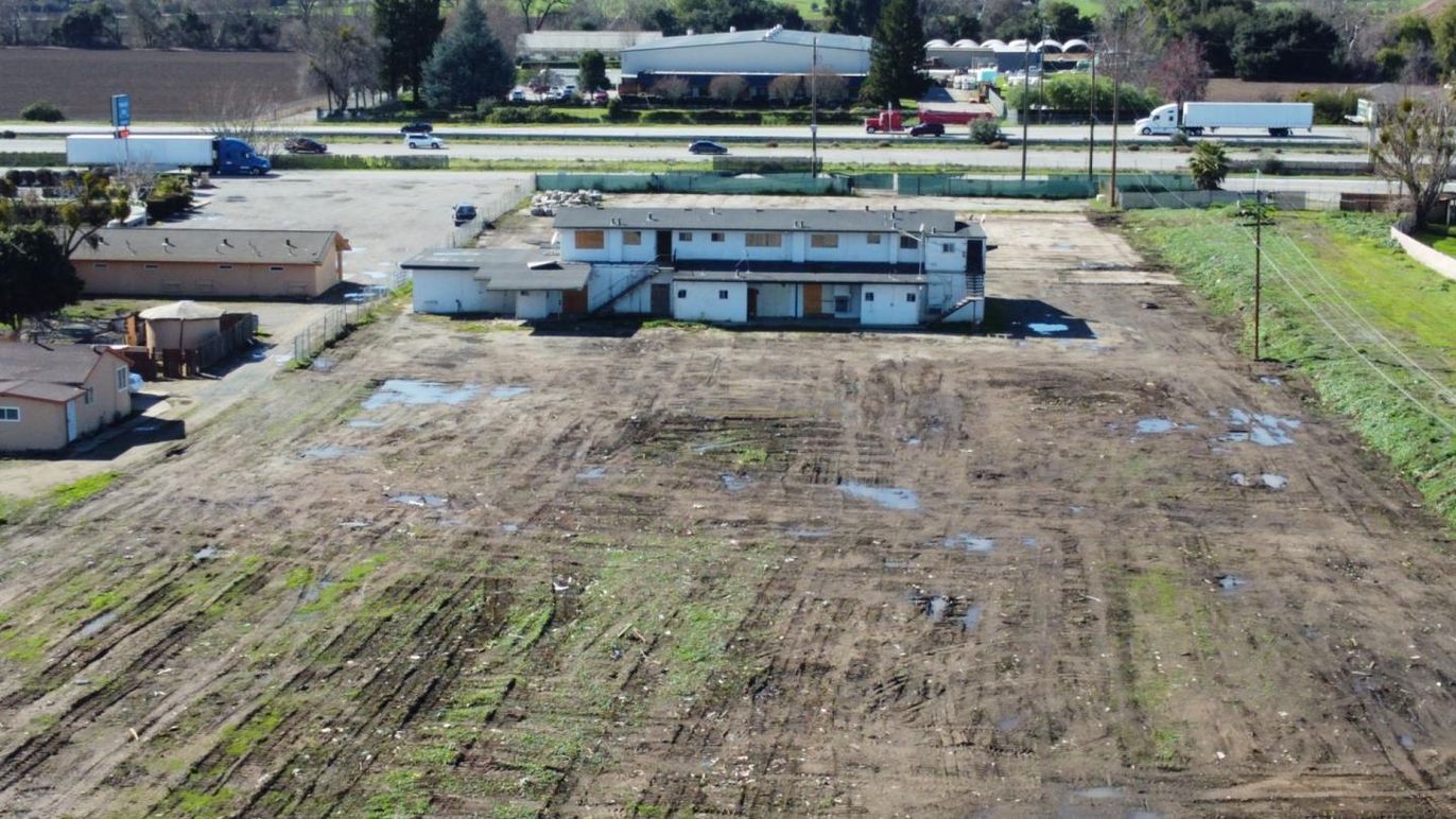 Exterior, Drone