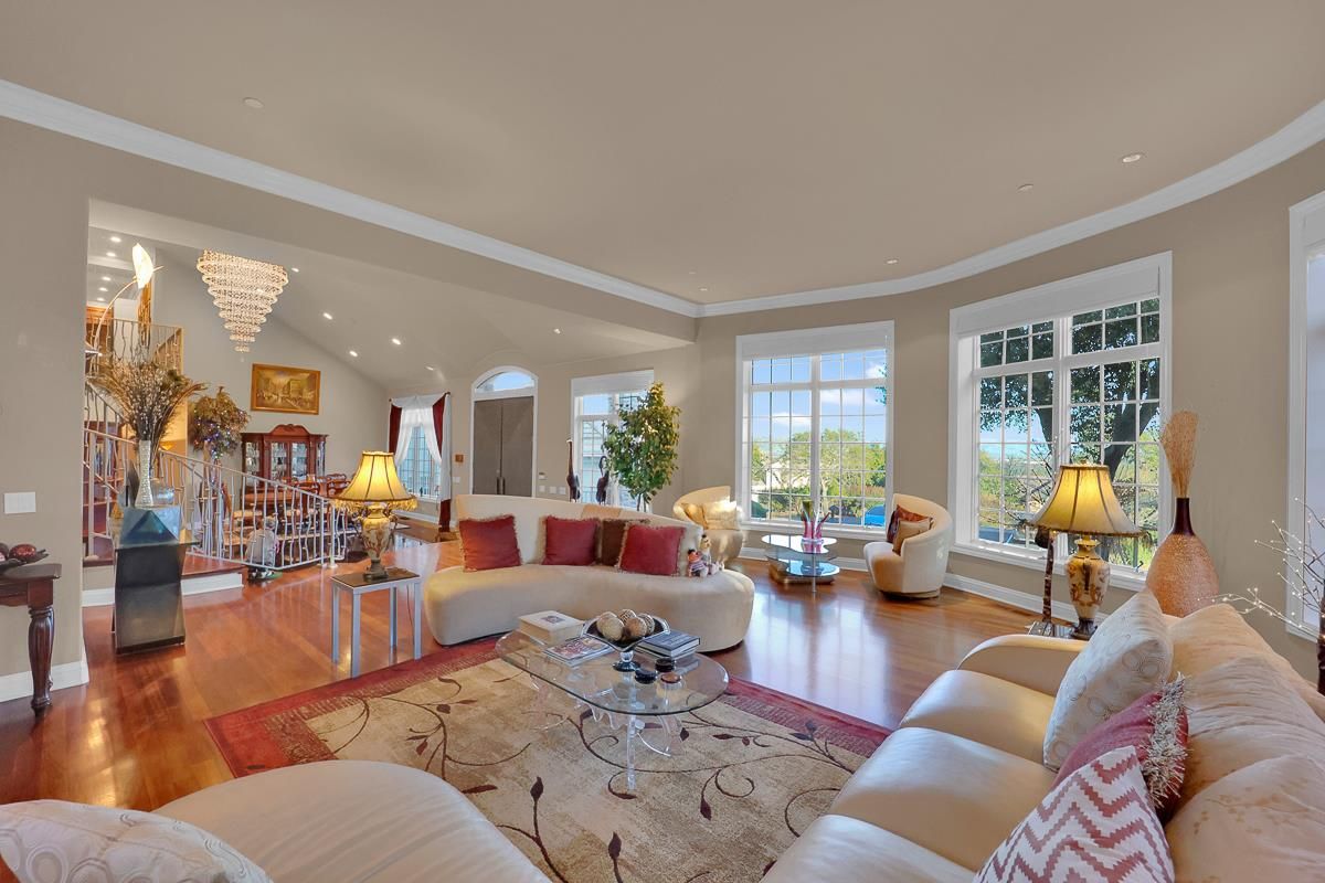Chandelier, Interior, Living room, Recessed Lighting, Wood Texture Flooring