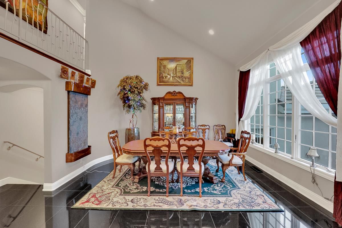 Dining room, Interior, Recessed Lighting