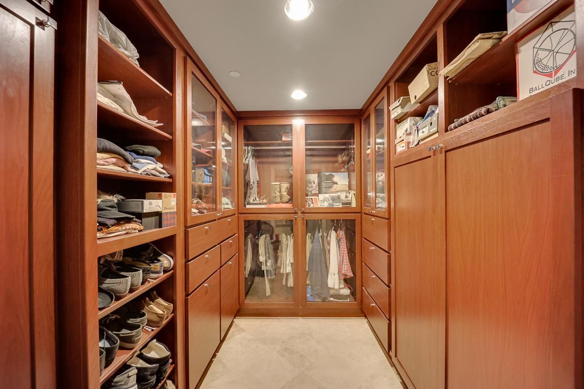 Interior, Recessed Lighting, Walk-in Closets