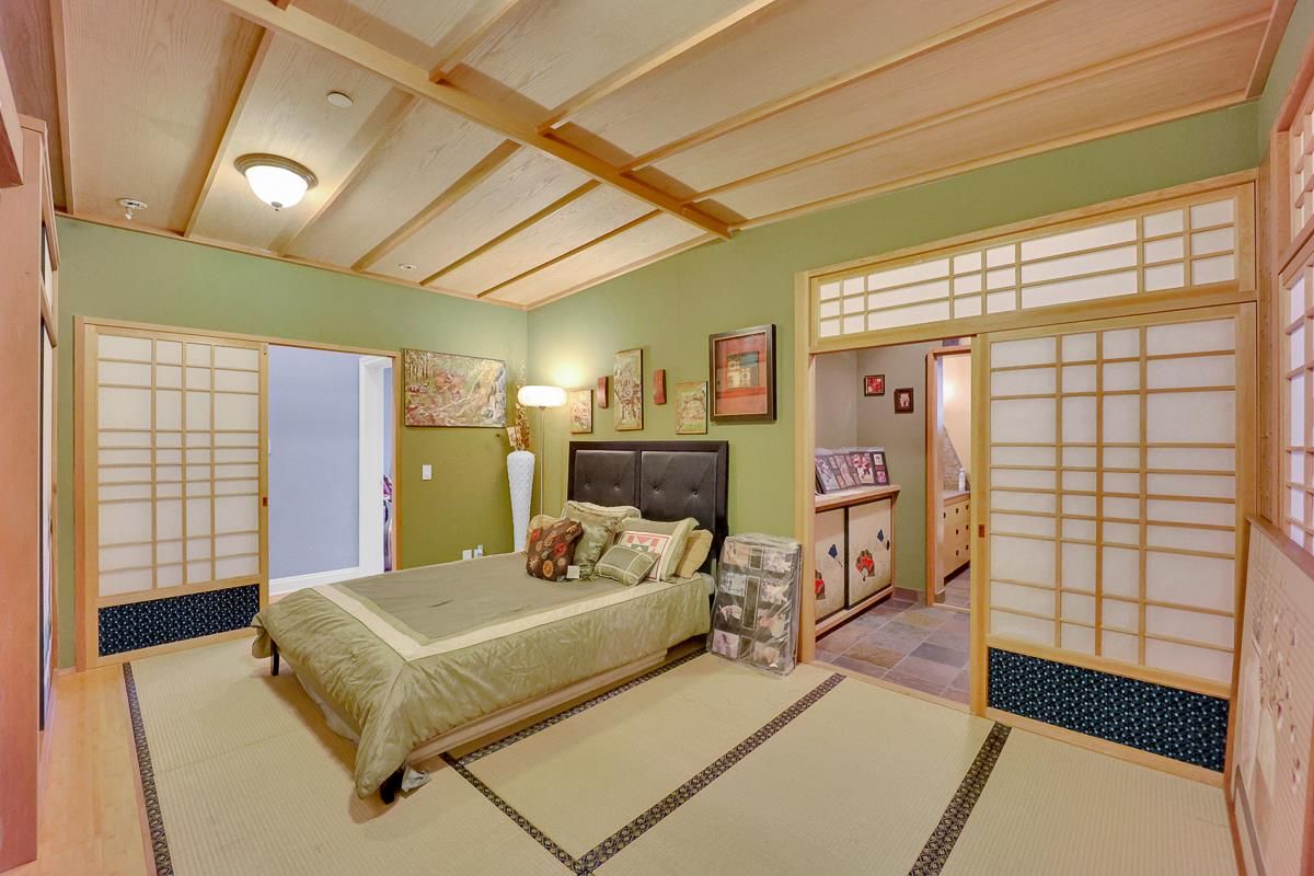 Interior, Wooden Beams