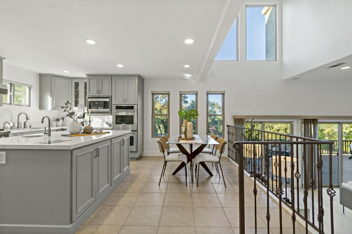 Dining room, Interior, Kitchen, Recessed Lighting, Stainless Steel Appliances