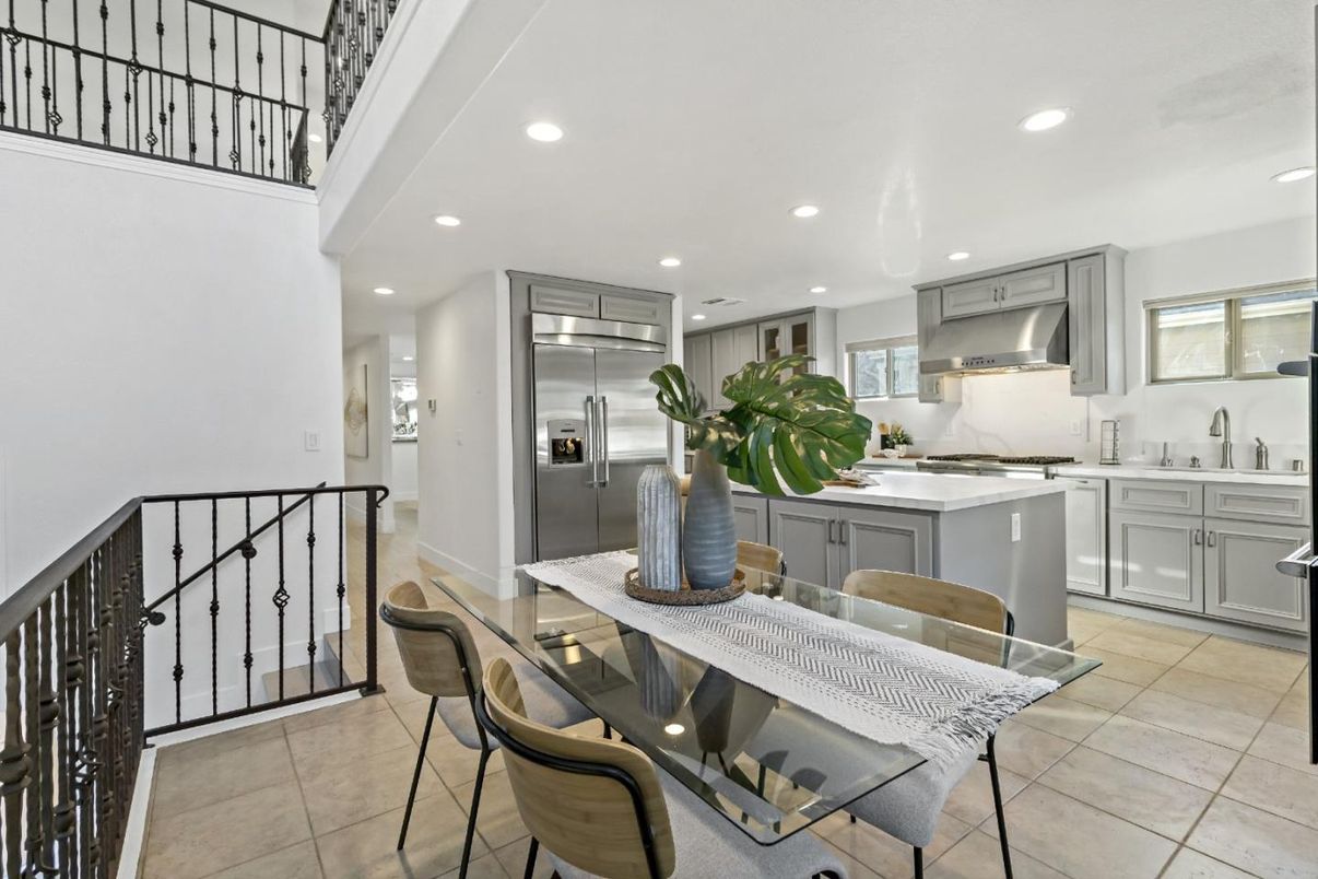 Dining room, Interior, Kitchen, Recessed Lighting, Stainless Steel Appliances