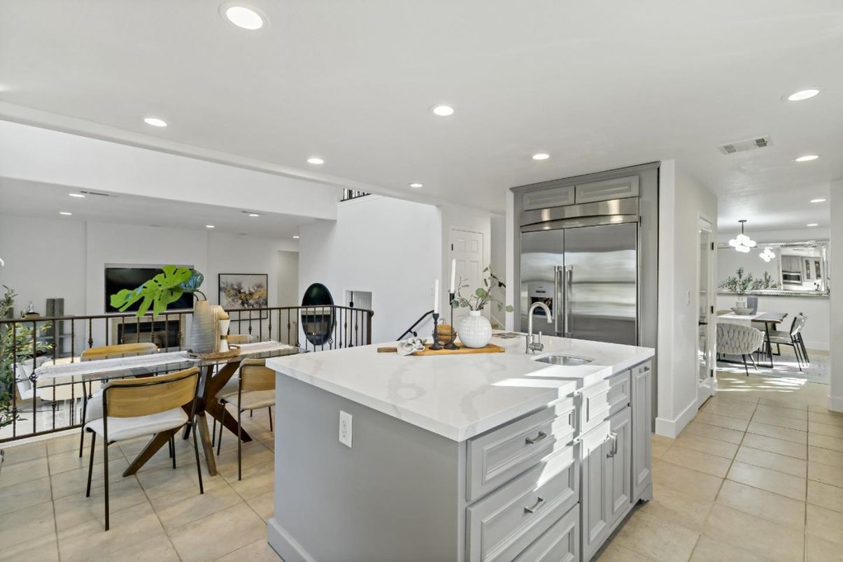 Dining room, Interior, Kitchen, Recessed Lighting, Stainless Steel Appliances