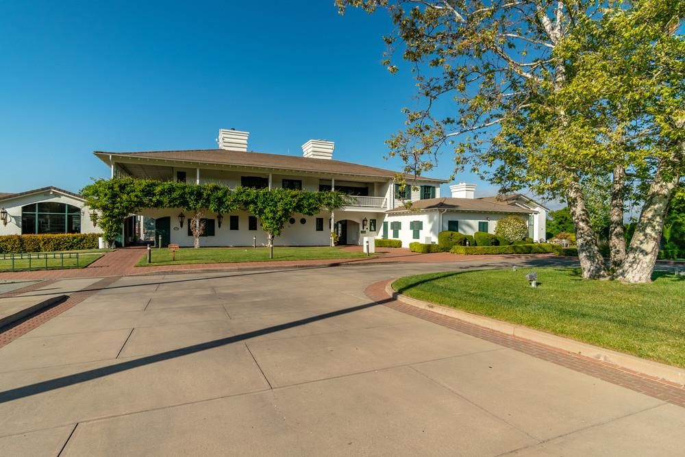 Backyard, Exterior, Facade, Ranch