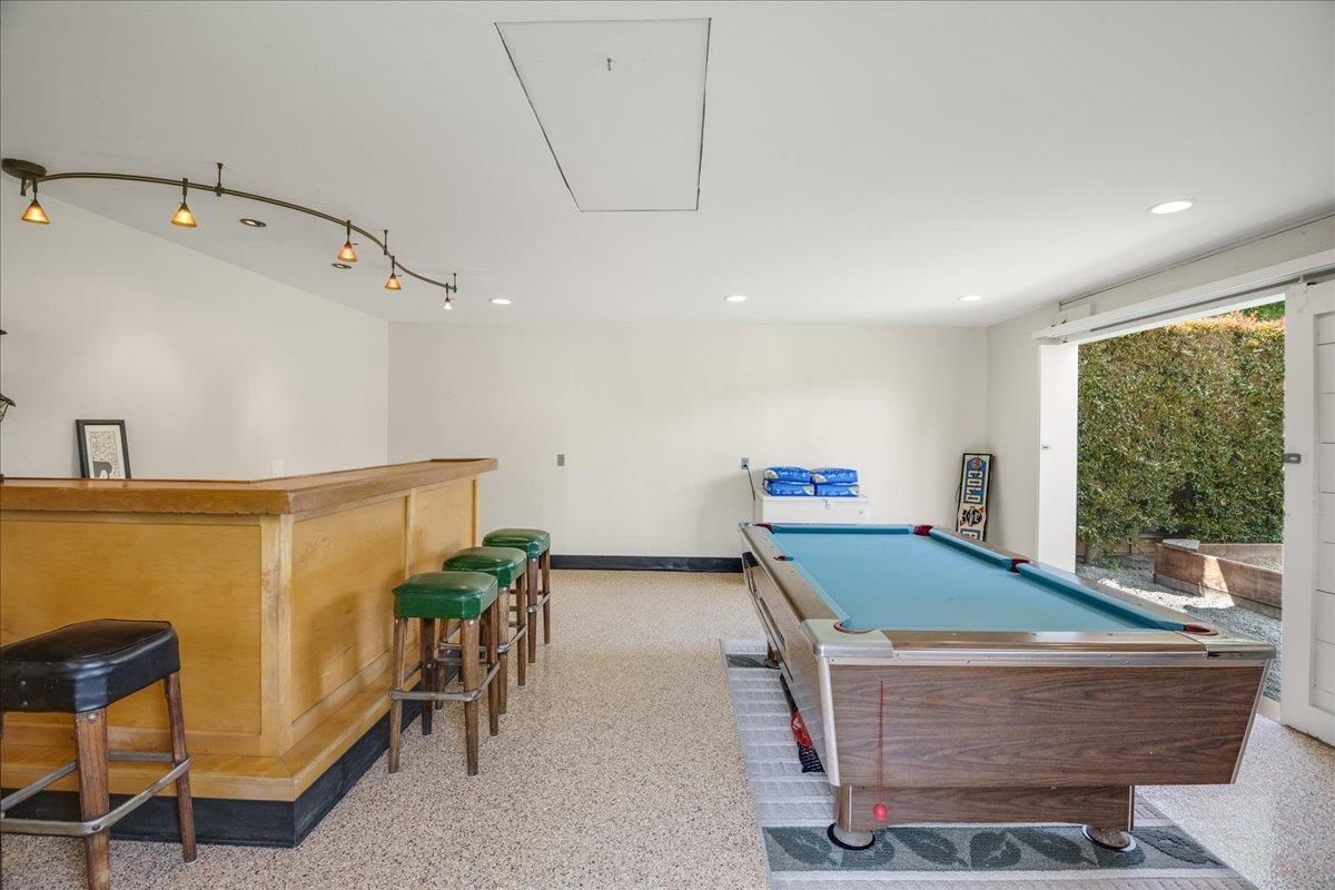 Billiard Table, Game Room, Interior, Recessed Lighting