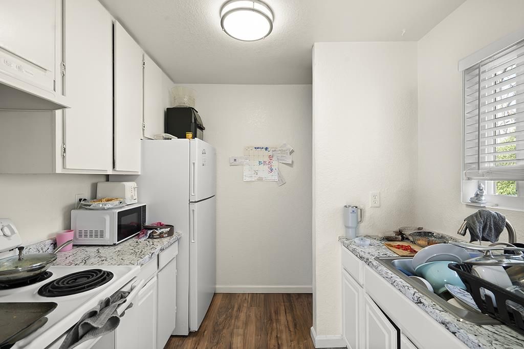 Interior, Kitchen, Wood Texture Flooring