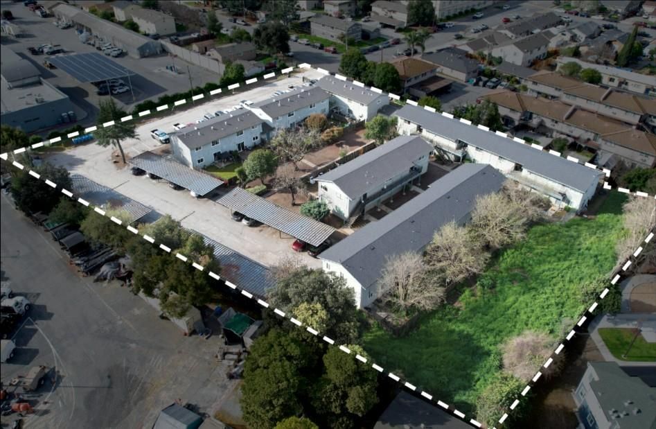 Exterior, Drone