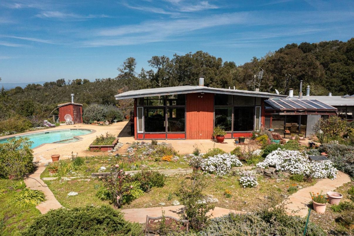 Exterior, Pool, Solar Panels