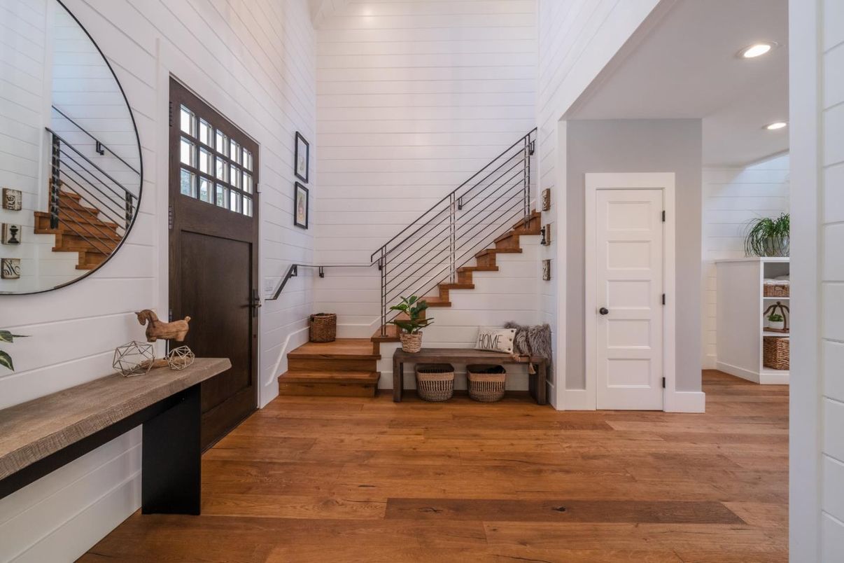 Interior, Recessed Lighting, Wood Texture Flooring