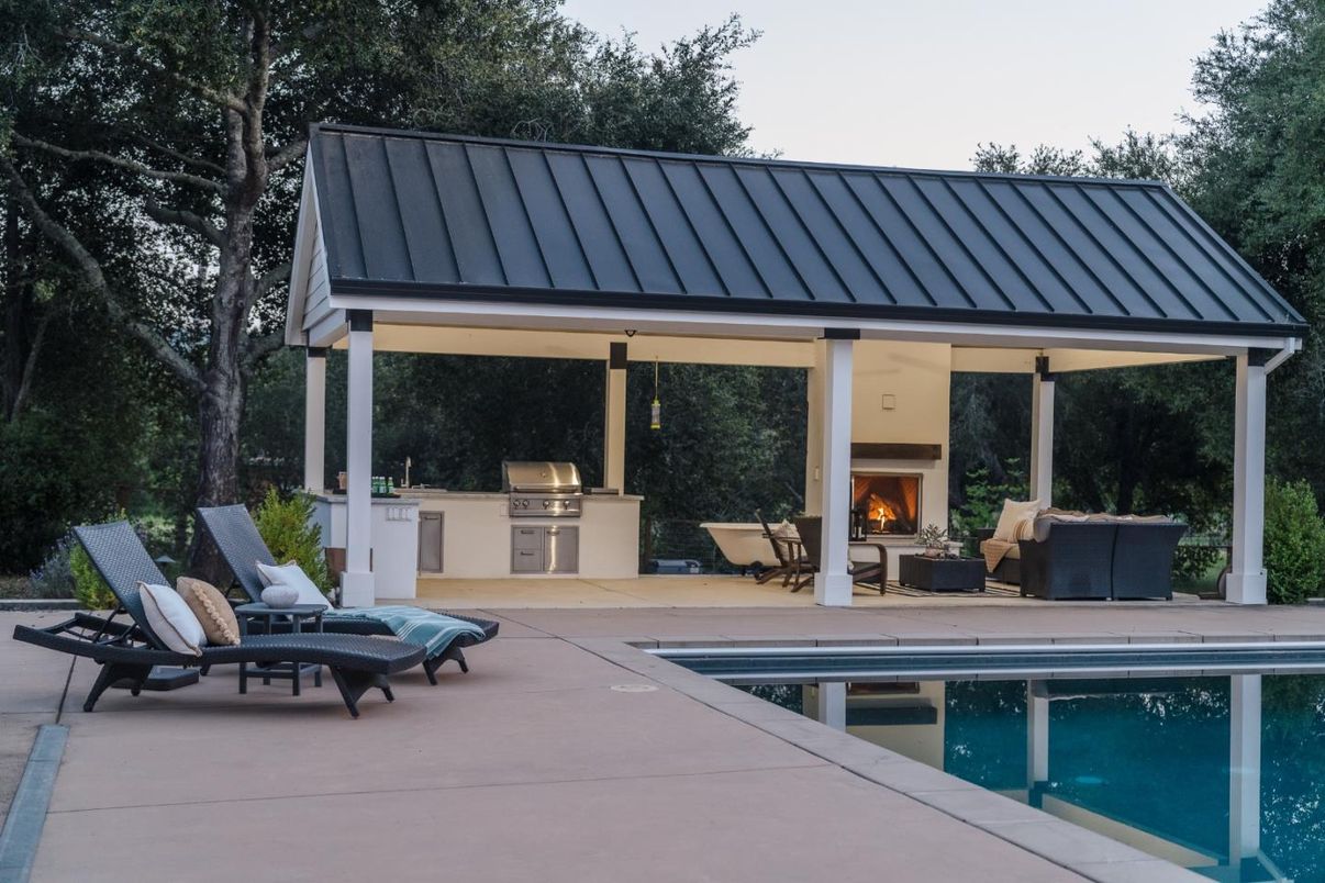 Exterior, Fireplace, Pool