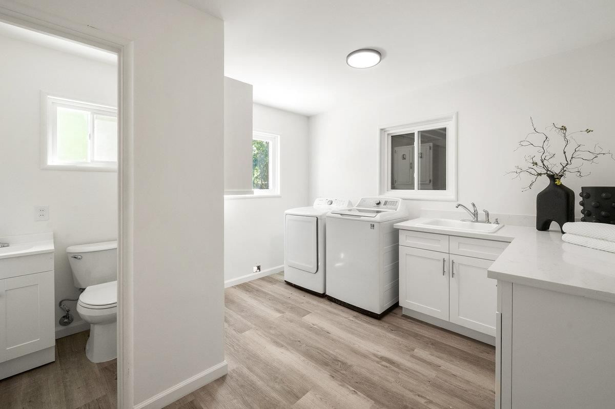 Bathroom, Interior, Washer, Wood Texture Flooring