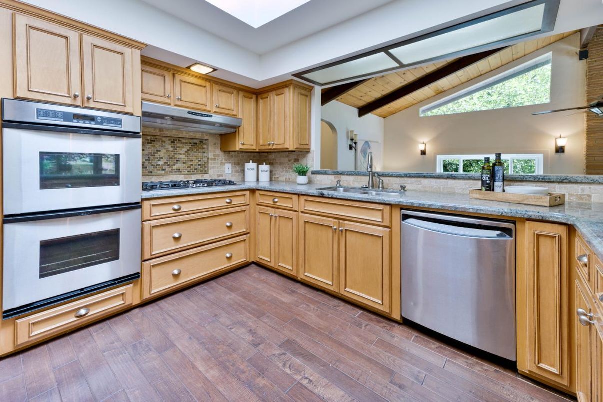 Interior, Kitchen, Stainless Steel Appliances, Wooden Beams, Wooden Ceilings, Wood Texture Flooring