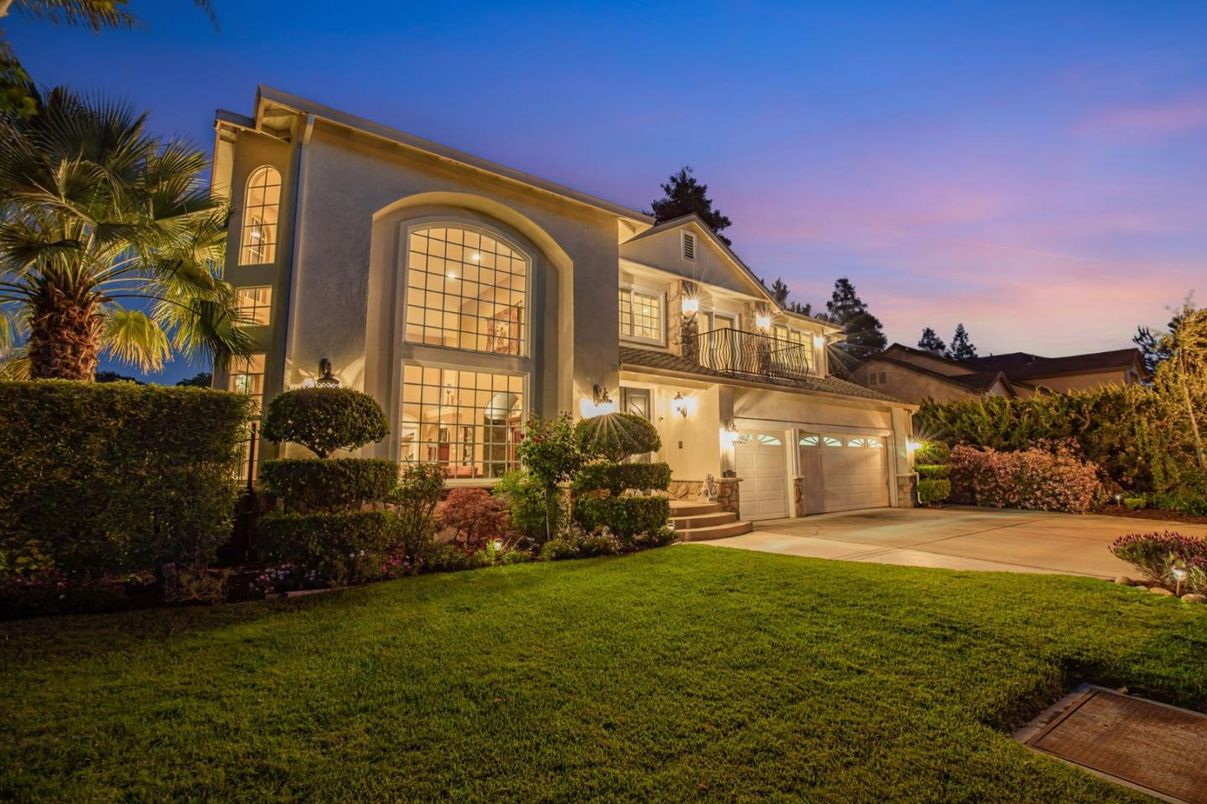 Attached, Backyard, Exterior, Facade, Mediterranean